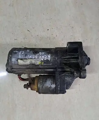 Renault Scenic II - Grand scenic II Starter motor 8200331251 D7R49 0082TMC