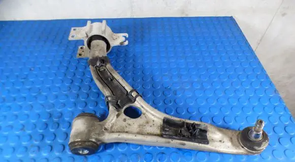 Mercedes-Benz B W246 W242 Front lower control arm/wishbone A2463330701