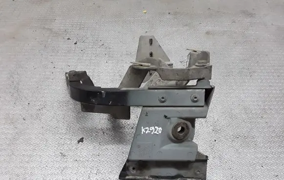 Audi A8 S8 D3 4E Front bumper mounting bracket 4E0821137E