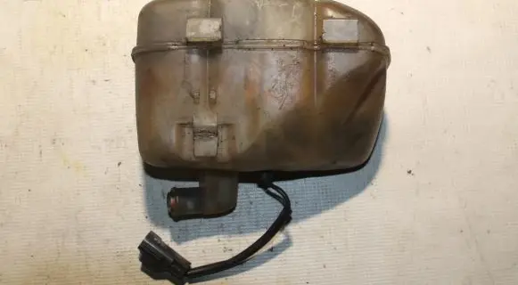 Volvo XC70 Coolant expansion tank/reservoir 8634227