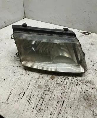 Volkswagen PASSAT B5 Headlight/headlamp