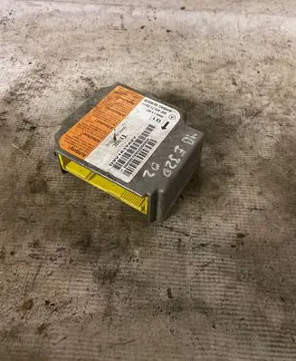 Mercedes-Benz E W211 Airbag control unit/module 0028202126