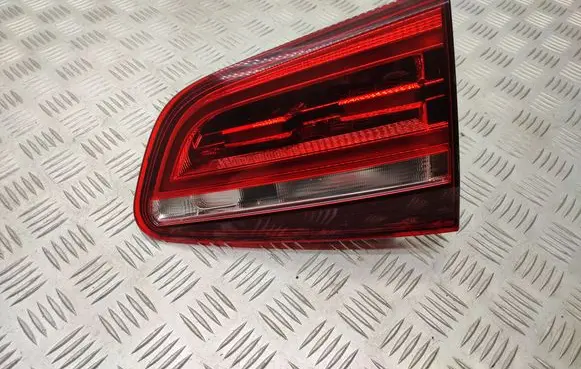 Volkswagen Sharan Tailgate rear/tail lights 7N0945308