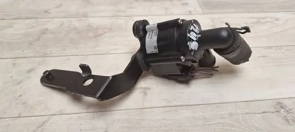 Volkswagen PASSAT B6 Water pump 831072 0074164 95152