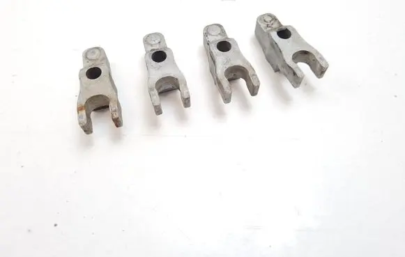 Opel Insignia A Fuel Injector clamp holder 82546