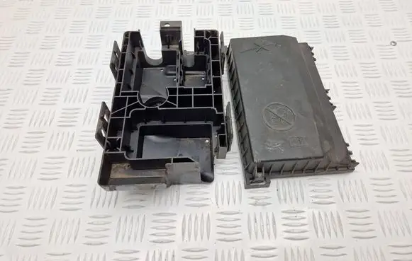 Opel Zafira C Fuse box set 13302321 13403357 C11000143