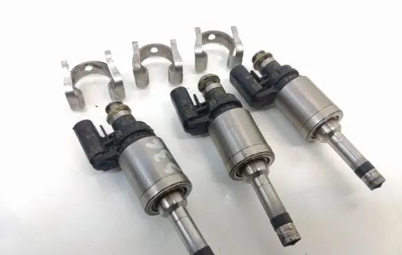 Ford Focus Fuel injector Cm5g9f593fa