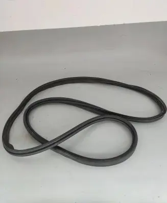 Mercedes-Benz E W213 Seal rubber (tailgate) A2137400078
