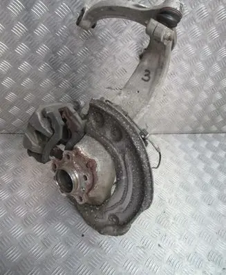 BMW 5 G30 G31 G38 Front wheel hub spindle knuckle 