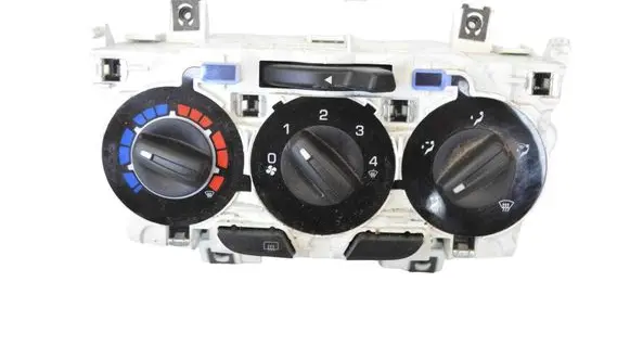Chrysler Ypsilon Interior fan control switch 