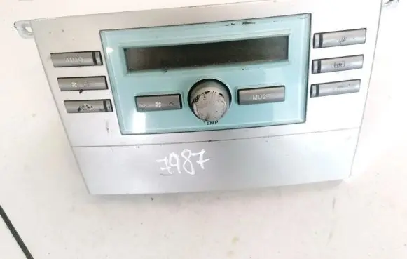 Toyota Corolla Verso AR10 Climate control unit