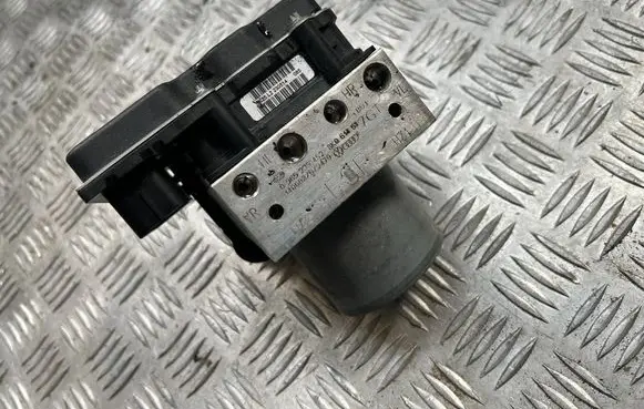 Audi A4 S4 B8 8K ABS Pump 8K0907379CN