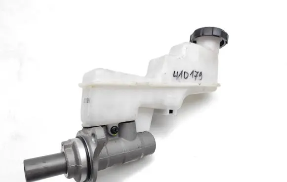 Master brake cylinder