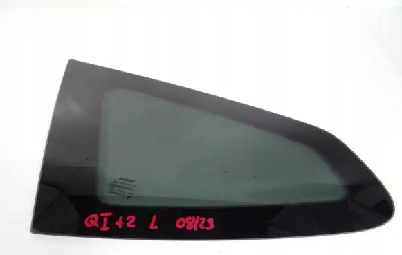 Nissan Qashqai Rear side window