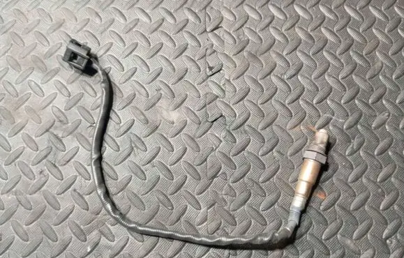 BMW 6 F12 F13 Lambda probe sensor 7576673