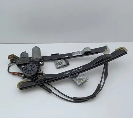 Ford Mondeo Mk III Front door window regulator with motor 0130821771