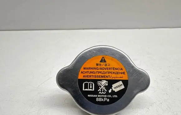 Nissan Juke I F15 Coolant expansion tank/reservoir cap