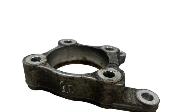 Rear wheel hub
