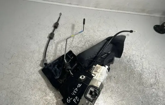Mercedes-Benz GL X164 Front door lock A1647230614 1647230614