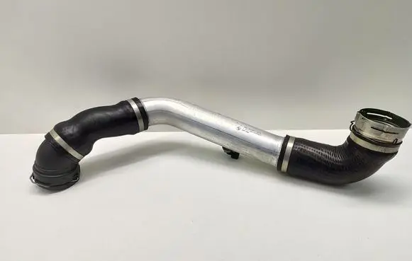 Intercooler hose/pipe