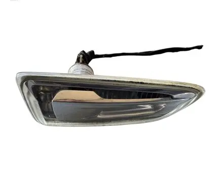 Opel Insignia B Front fender indicator light 13491088