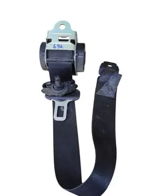 Opel Zafira B Rear seatbelt 13242318
