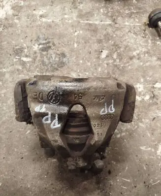 Audi TT Mk1 Front brake caliper 