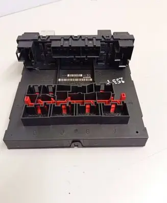 Volkswagen Tiguan Comfort/convenience module 3C8937049E F005V00745