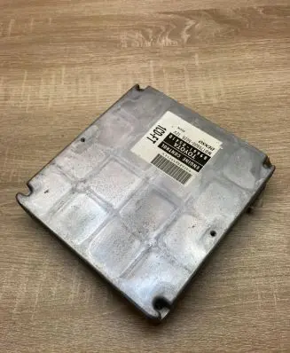 Toyota Avensis T250 Engine control unit/module ECU 8966105410 1758005025