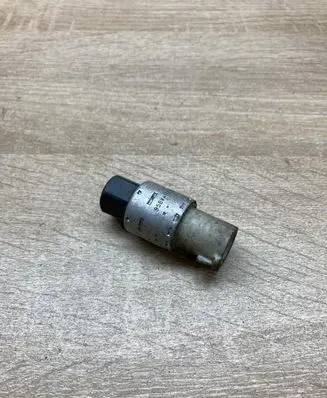 Ford C-MAX I Air conditioning (A/C) pressure sensor 95BW19E561AA