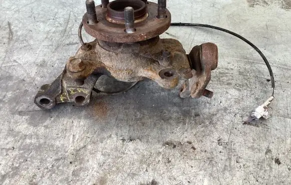 Toyota Avensis T250 Front wheel hub