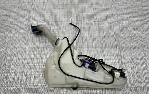 Jaguar F-Pace Windshield washer fluid reservoir/tank MK8317B613A