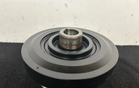 BMW M5 Crankshaft pulley 7572566