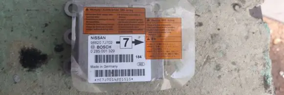 Nissan Primera Airbag control unit/module 988207J702