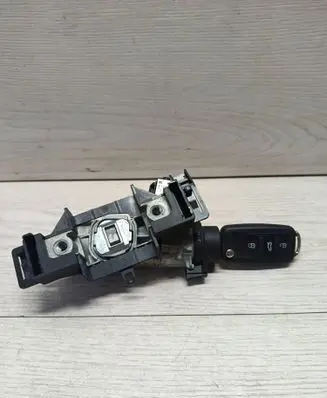 Volkswagen Touran II Ignition lock 1K0905851B