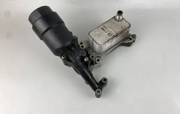 Engine oil radiator