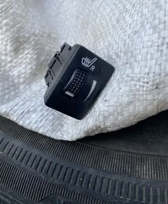 Toyota Avensis T270 Seat heating switch 453485
