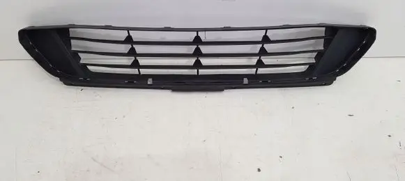 BMW 2 F45 Front bumper lower grill 7391587