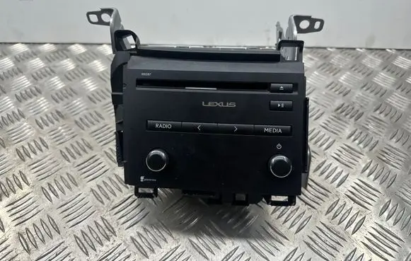 Lexus CT 200H Radio/CD/DVD/GPS head unit 8614076010