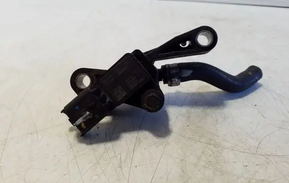 Nissan Navara D23 Air pressure sensor 223657652R