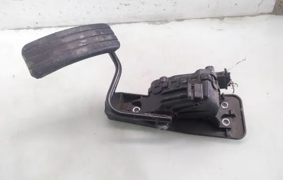 Renault Espace - Grand espace IV Accelerator throttle pedal 8200007513
