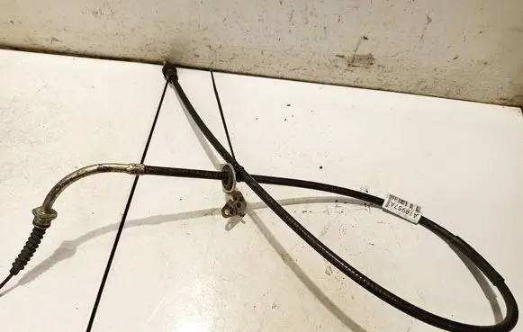 Handbrake/parking brake wiring cable