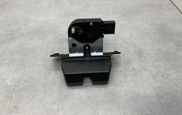 Hyundai i40 Tailgate/trunk/boot lock/catch/latch 812303Z000