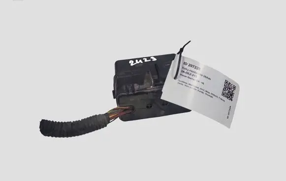 Nissan Qashqai Relay mounting block