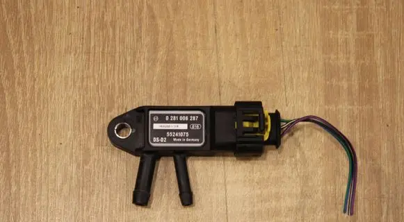 Alfa Romeo Giulietta Exhaust gas pressure sensor 55241075