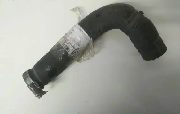 Mazda 323 Engine coolant pipe/hose