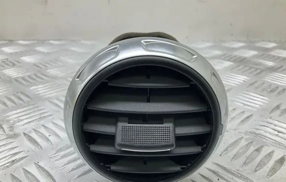 Audi TT TTS Mk2 Dash center air vent grill 8P0820901 8P0820901A 8P0820901B