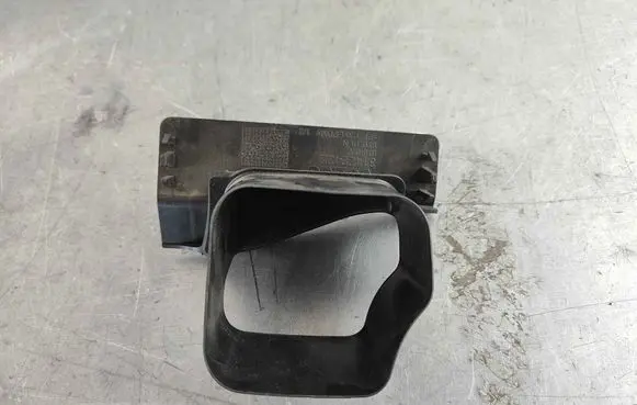 Volvo XC60 Air intake duct part 31422422