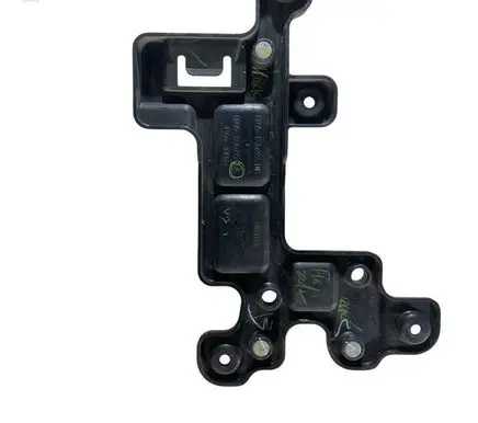 Ford Ecosport Engine control unit holder GN1512A692EA 6N1512A692DB