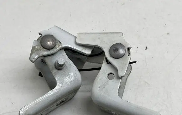 Peugeot 5008 II Front door hinge set 